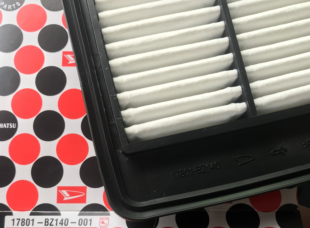 TOYOTA 17801BZ140001 White Non Woven Car Air Filter engine air